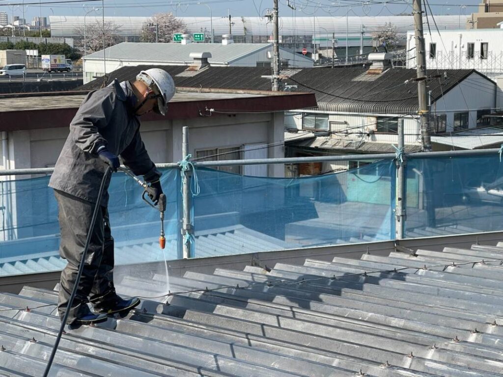 神戸市西区玉津町じゅうたん王国様高圧洗浄屋根