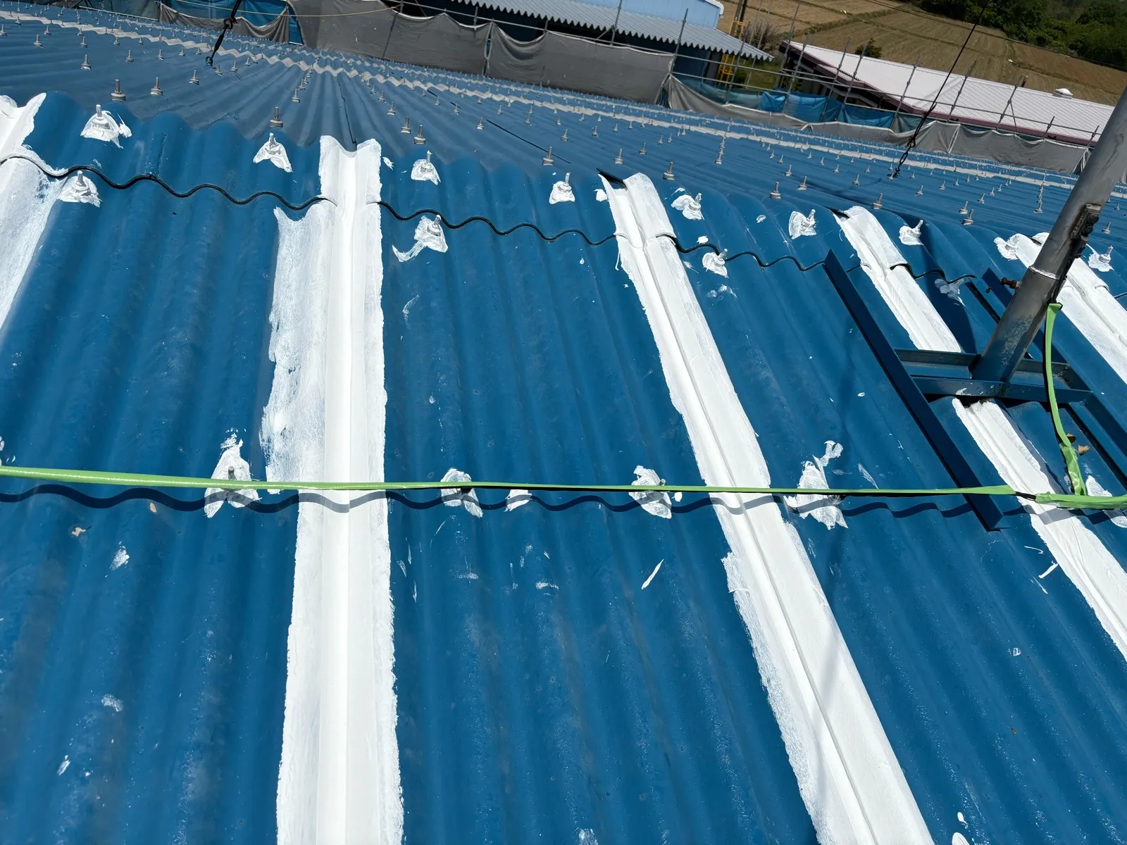 小野市福住町　天満サブ化工㈱屋根下地処理