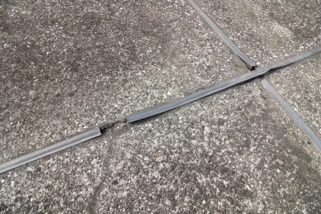 雨漏りマンション画像